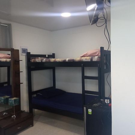 Posada Valerie Hotel Archibolds Екстериор снимка