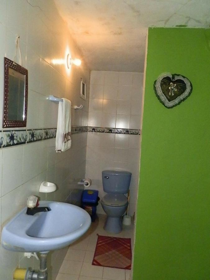 Posada Valerie Hotel Archibolds Екстериор снимка