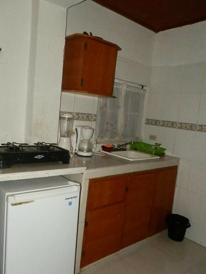 Posada Valerie Hotel Archibolds Екстериор снимка